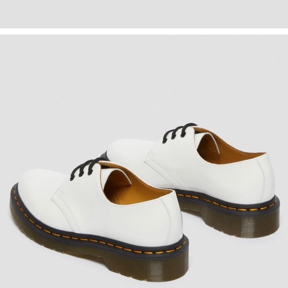Dr Martens White Patent Leather Oxfords WOMENS SIZE 7 - Picture 3 of 10